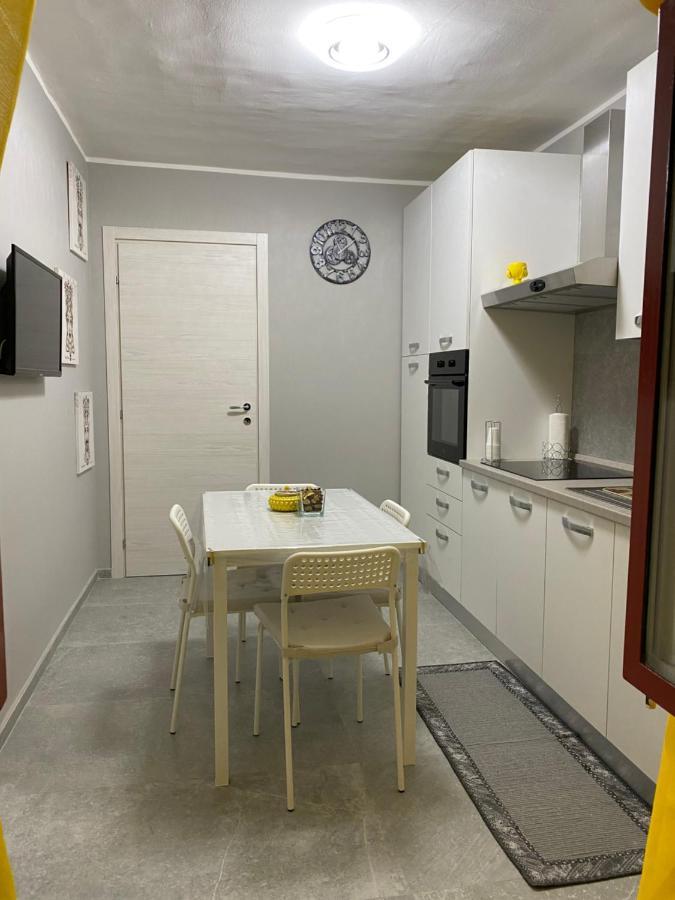 David Home Катания Екстериор снимка